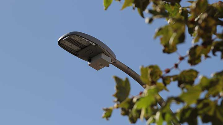 LED 가로 조명 전신주에 설치된 센서에서 데이터 수집