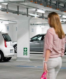 방문객의 안전을 개선하고 에너지를 절약해주는 GreenParking