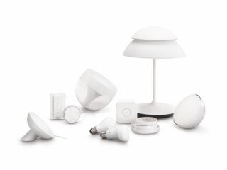 "맞춤형 가정 조명 및 분위기를 위한 테이블 램프, 전구 및 제어 장치를 갖춘 Philips Hue 스마트 LED 조명 컬렉션"